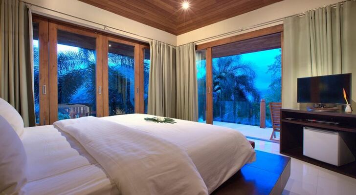 Ban Reemo Luxury Villa