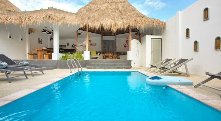 Eden Beach Villas