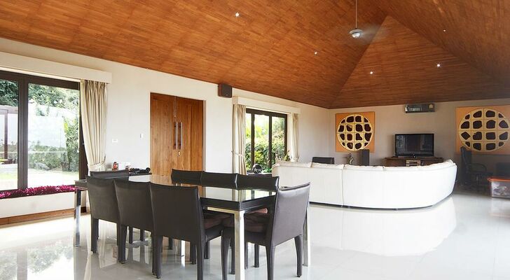 Baan Napoli Luxury Villa