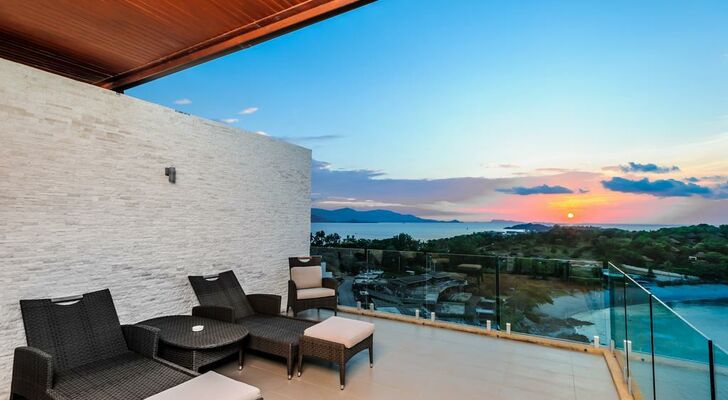 Villa Tasanee