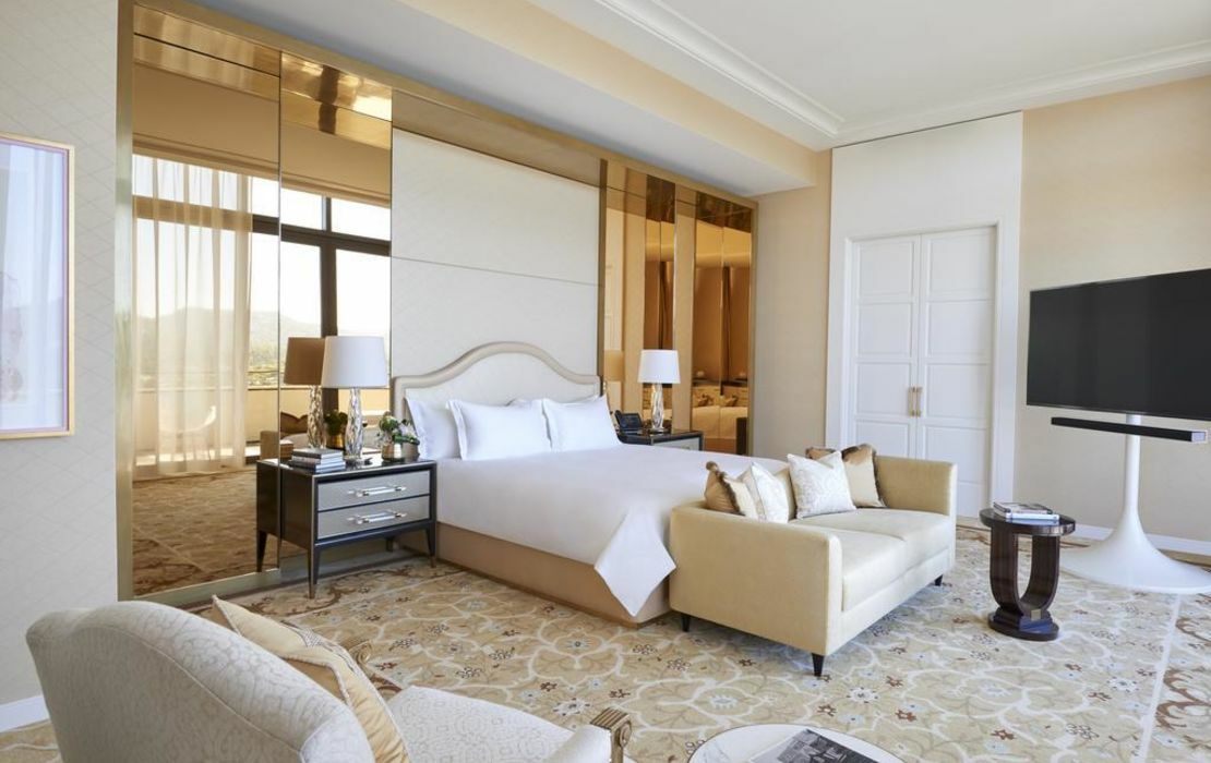 5 Star Hotel Rooms & Suites - Beverly Hills