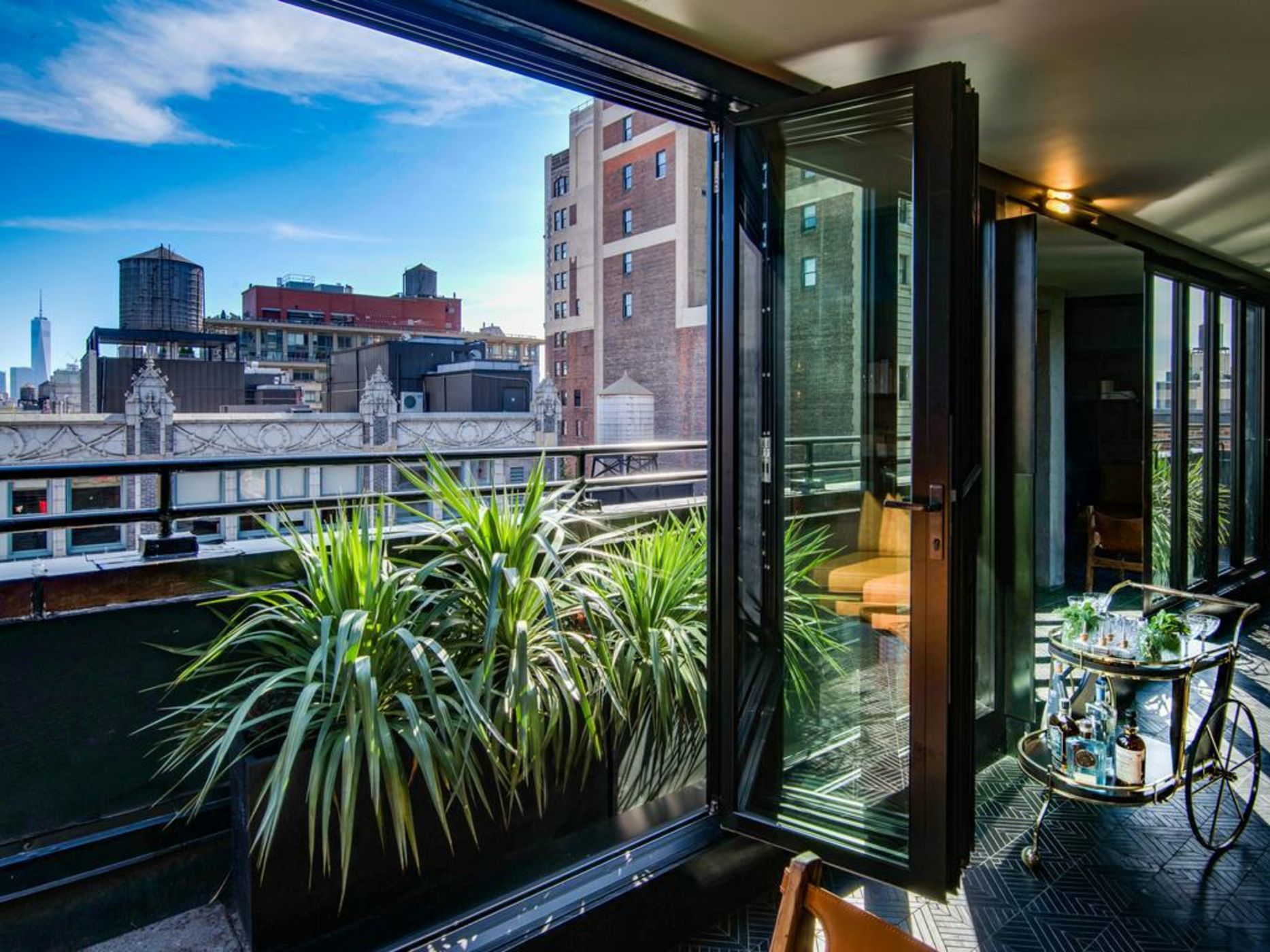 Hotel Henri New York, A Wyndham Hotel