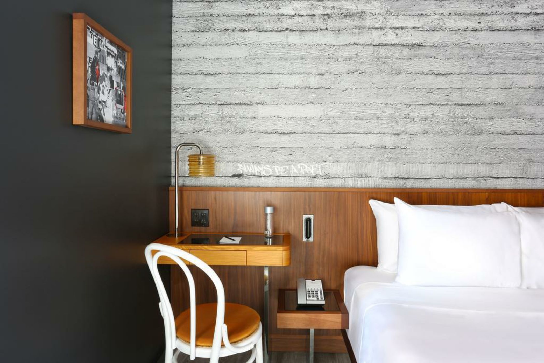 Hotel Henri New York, A Wyndham Hotel