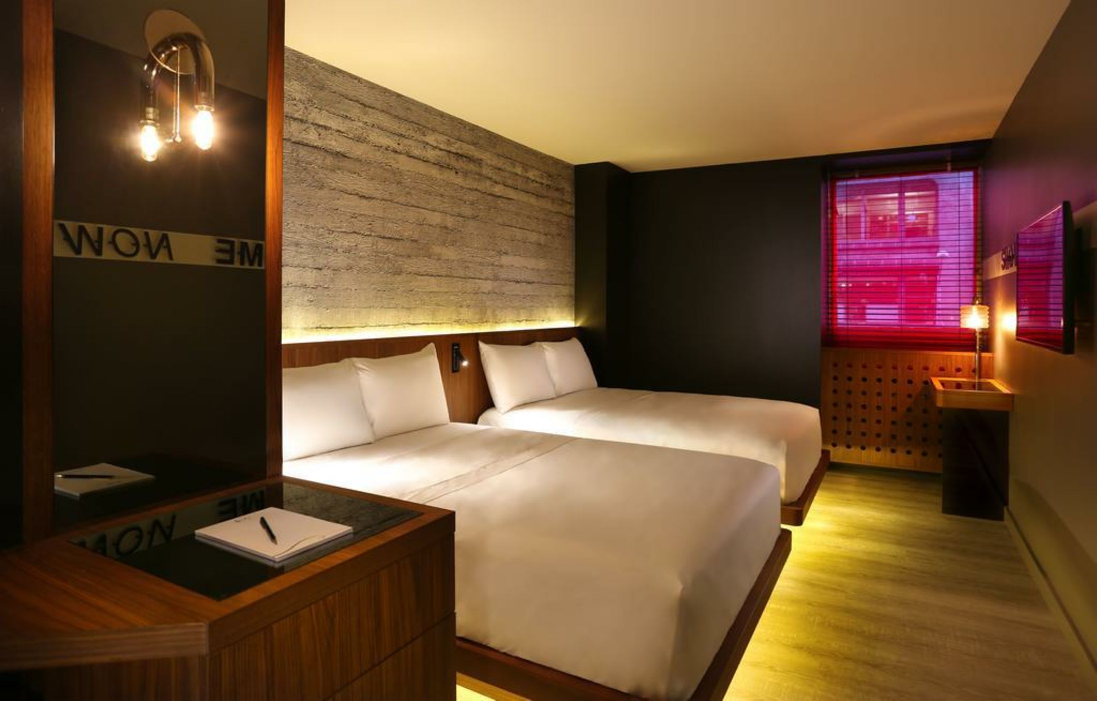 Hotel Henri New York, A Wyndham Hotel