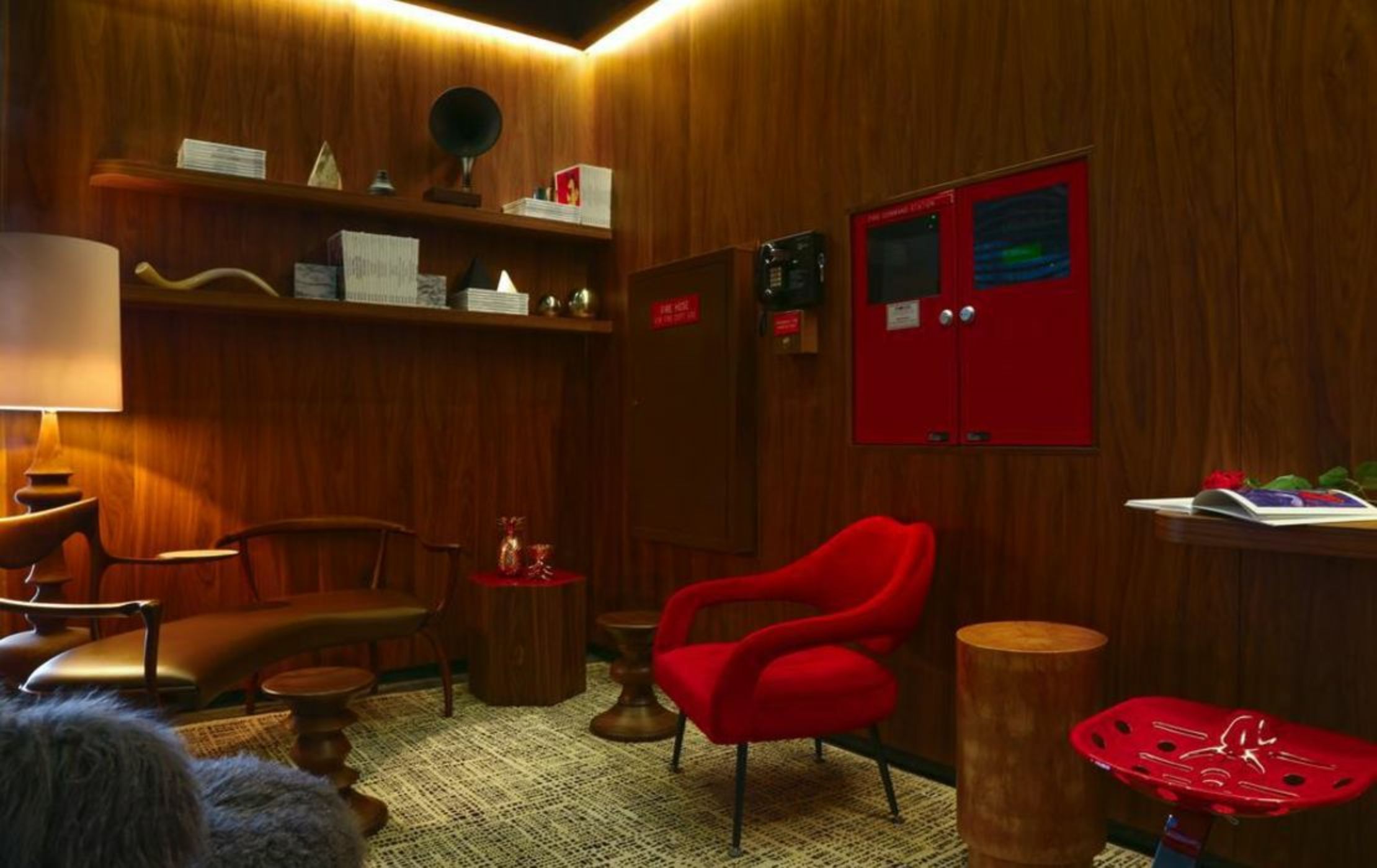 Hotel Henri New York, A Wyndham Hotel