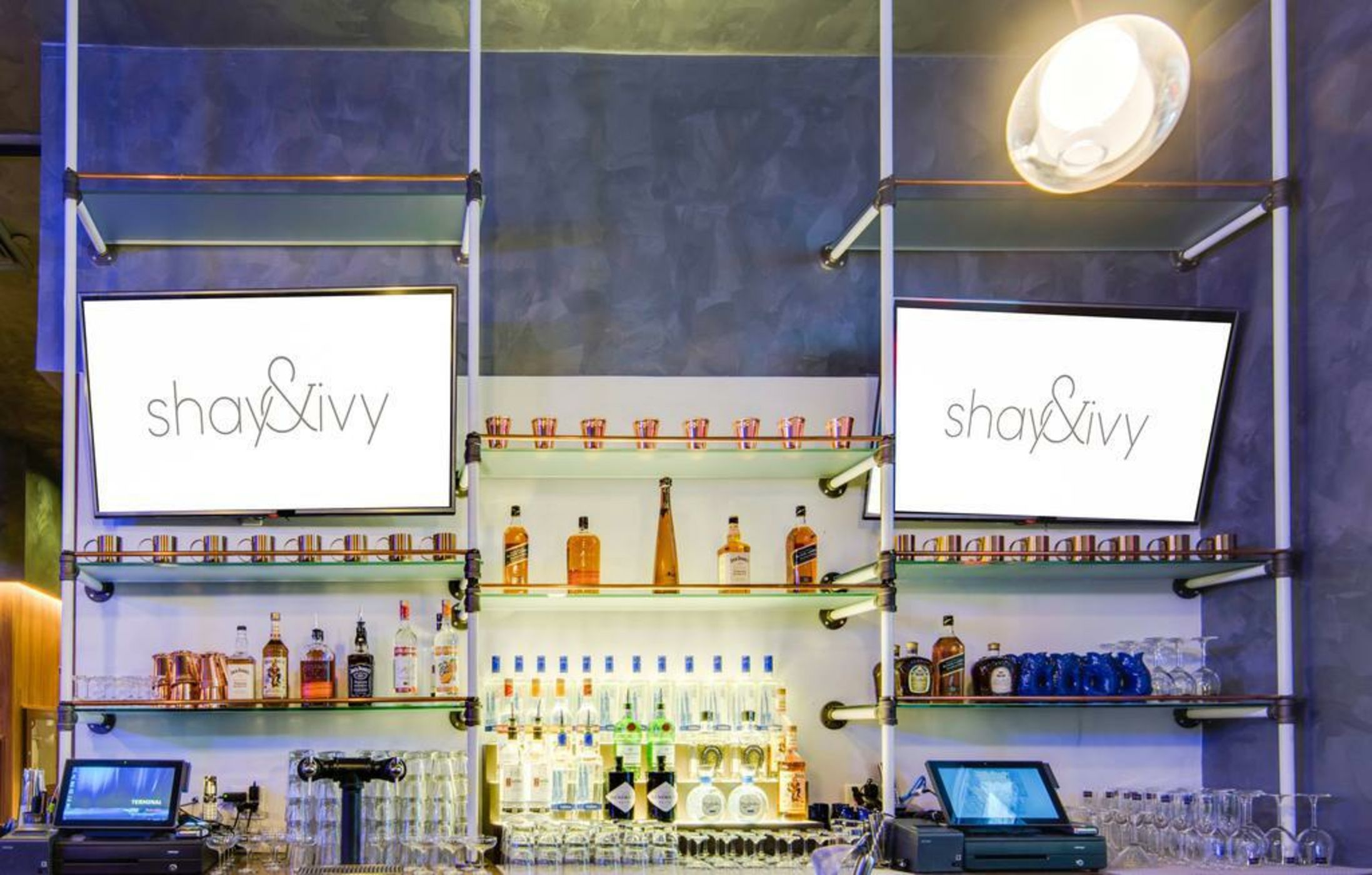 Hotel Henri New York, A Wyndham Hotel