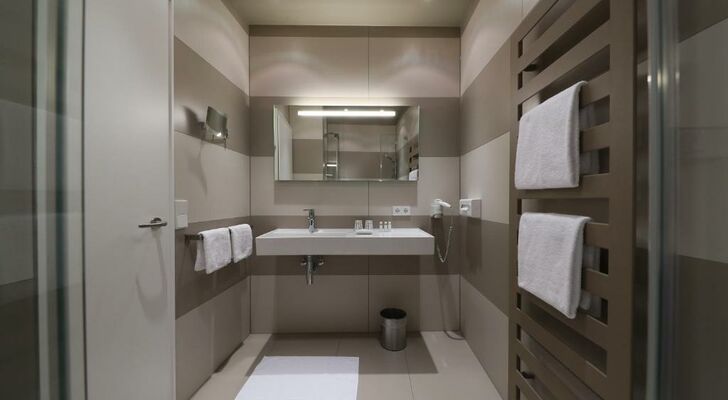 MOMA1890 Boutique Hotel