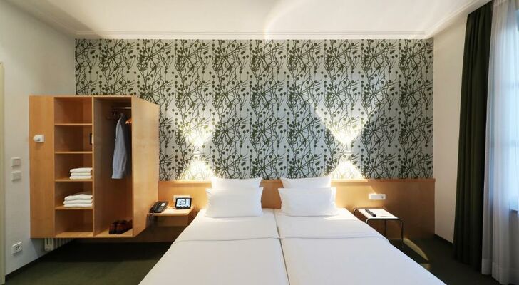 MOMA1890 Boutique Hotel