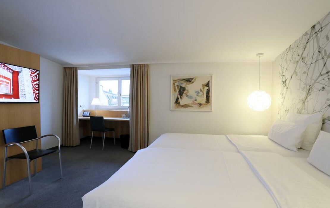 MOMA1890 Boutique Hotel