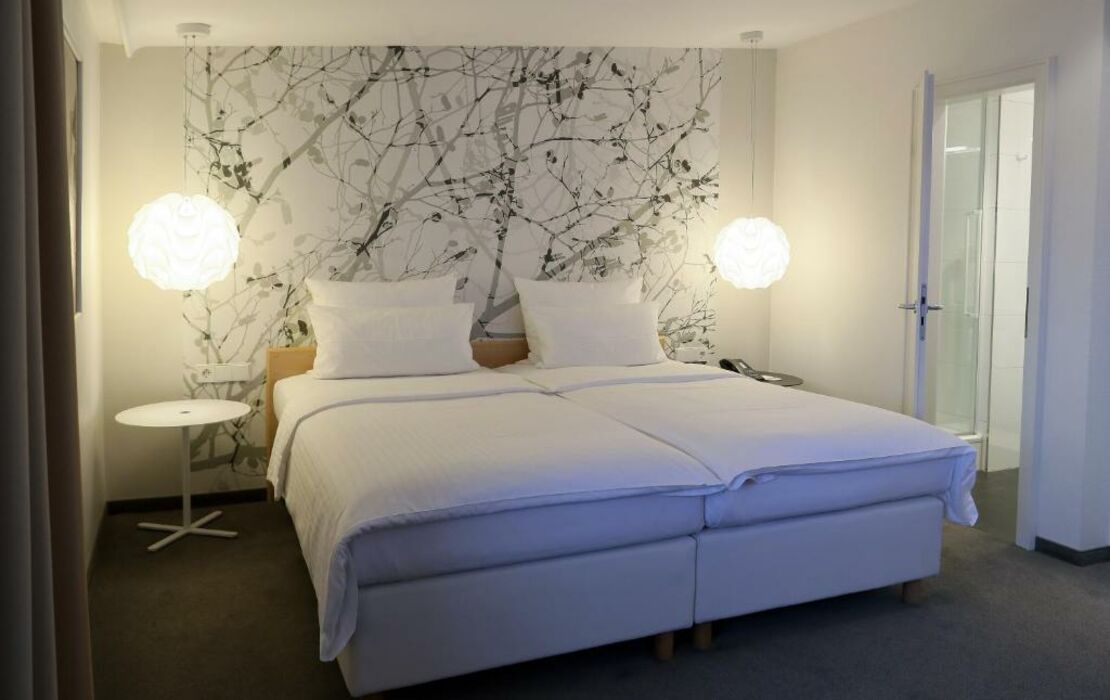 MOMA1890 Boutique Hotel