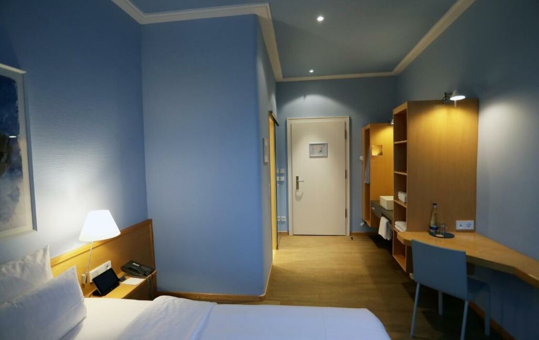 MOMA1890 Boutique Hotel
