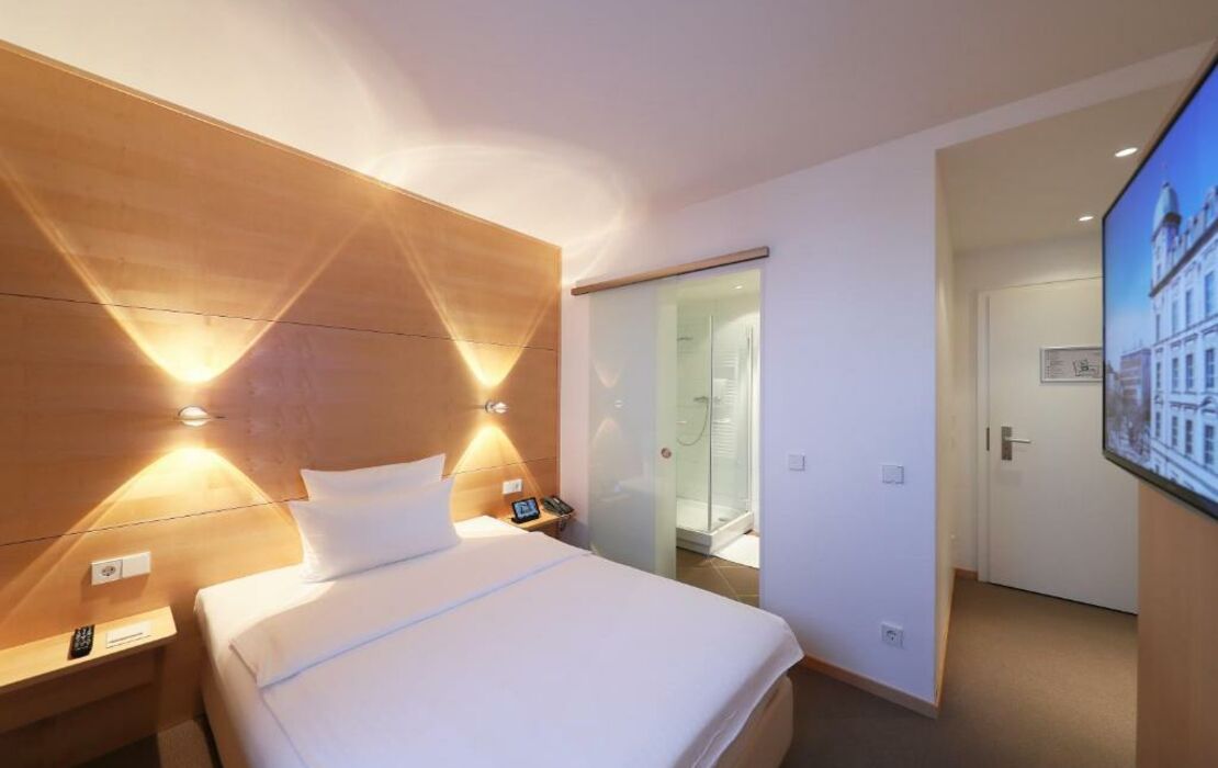 MOMA1890 Boutique Hotel