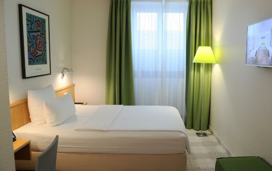 MOMA1890 Boutique Hotel