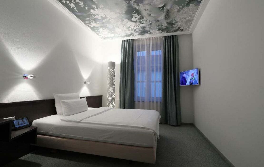 MOMA1890 Boutique Hotel