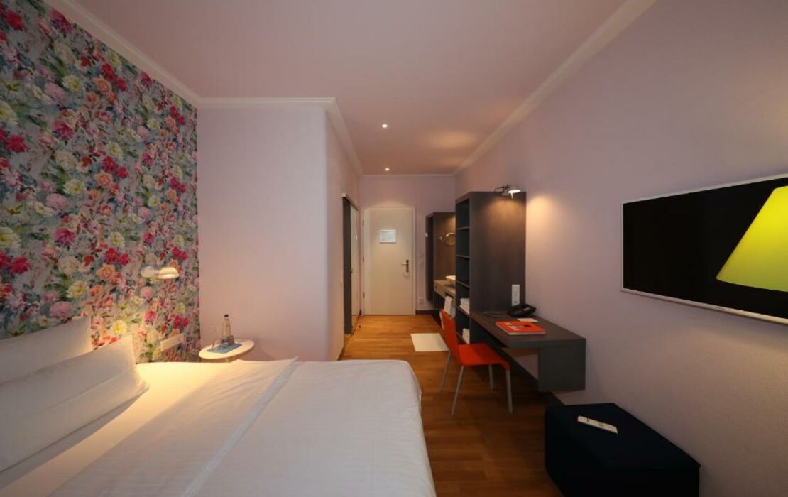 MOMA1890 Boutique Hotel