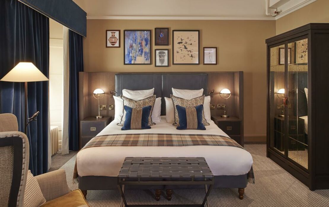 Kimpton Charlotte Square Hotel is one of the most incredible spa hotels in Edinburgh Kimpton Charlotte Square Hotel is one of the most incredible spa hotels in Edinburgh