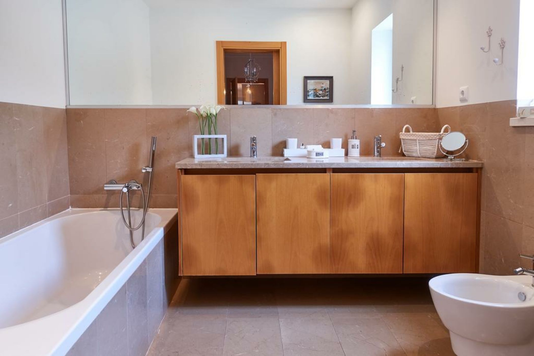 Torel Cliff Surf & Golf