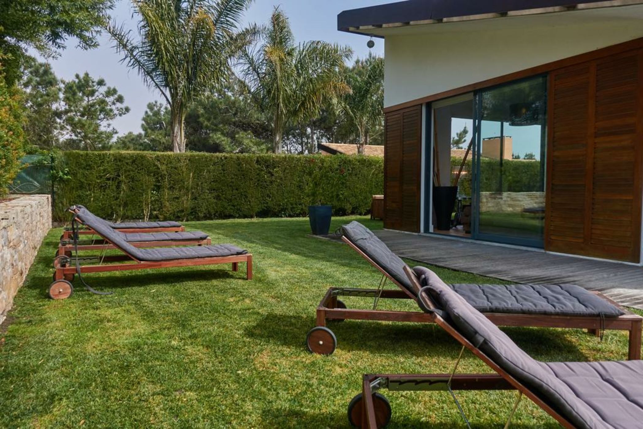 Torel Cliff Surf & Golf