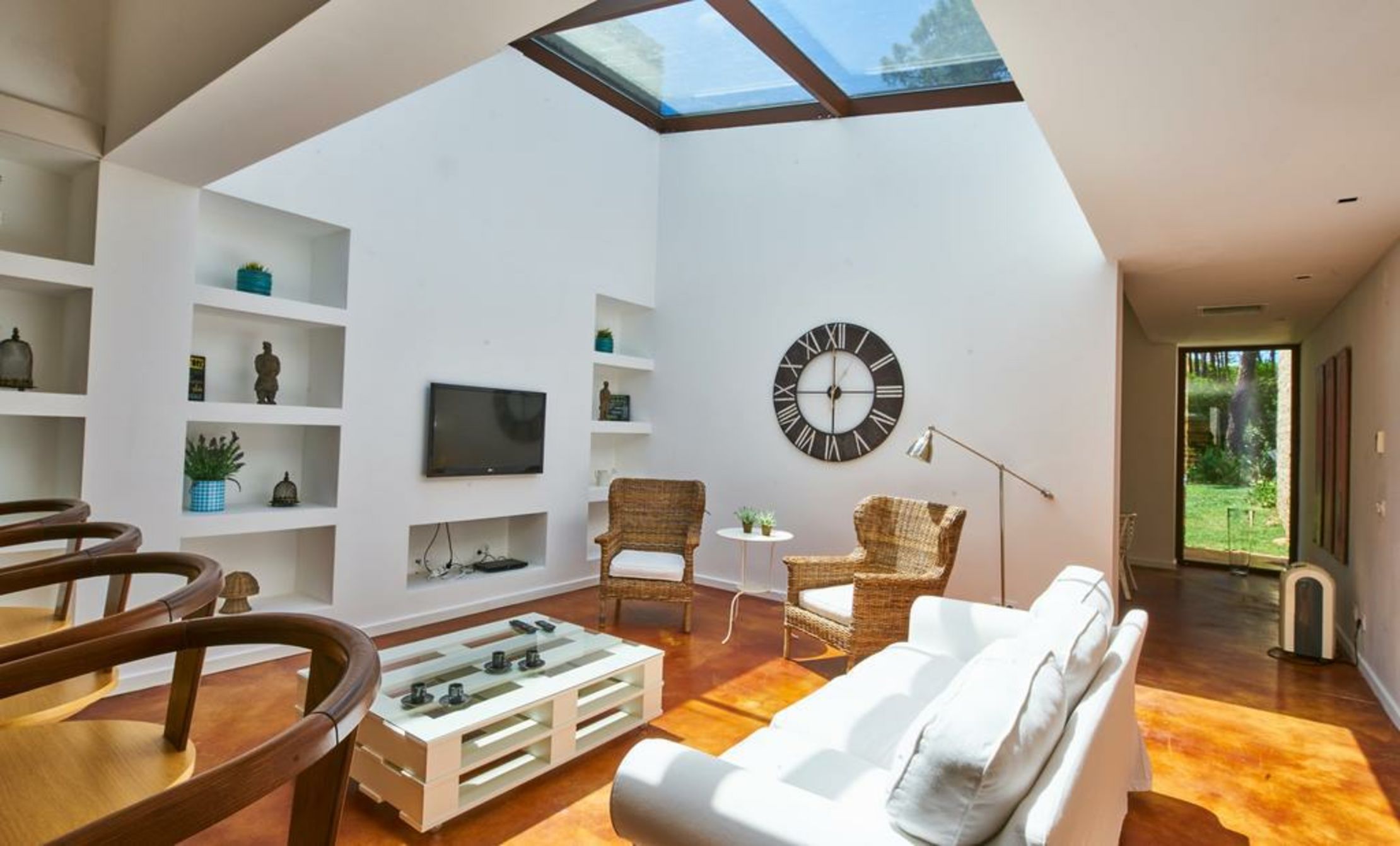 Torel Cliff Surf & Golf