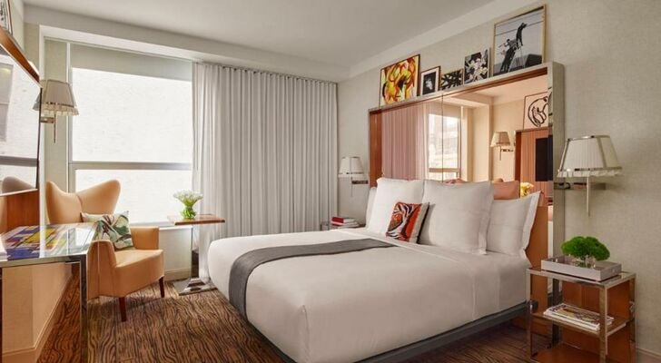 Mondrian Park Avenue