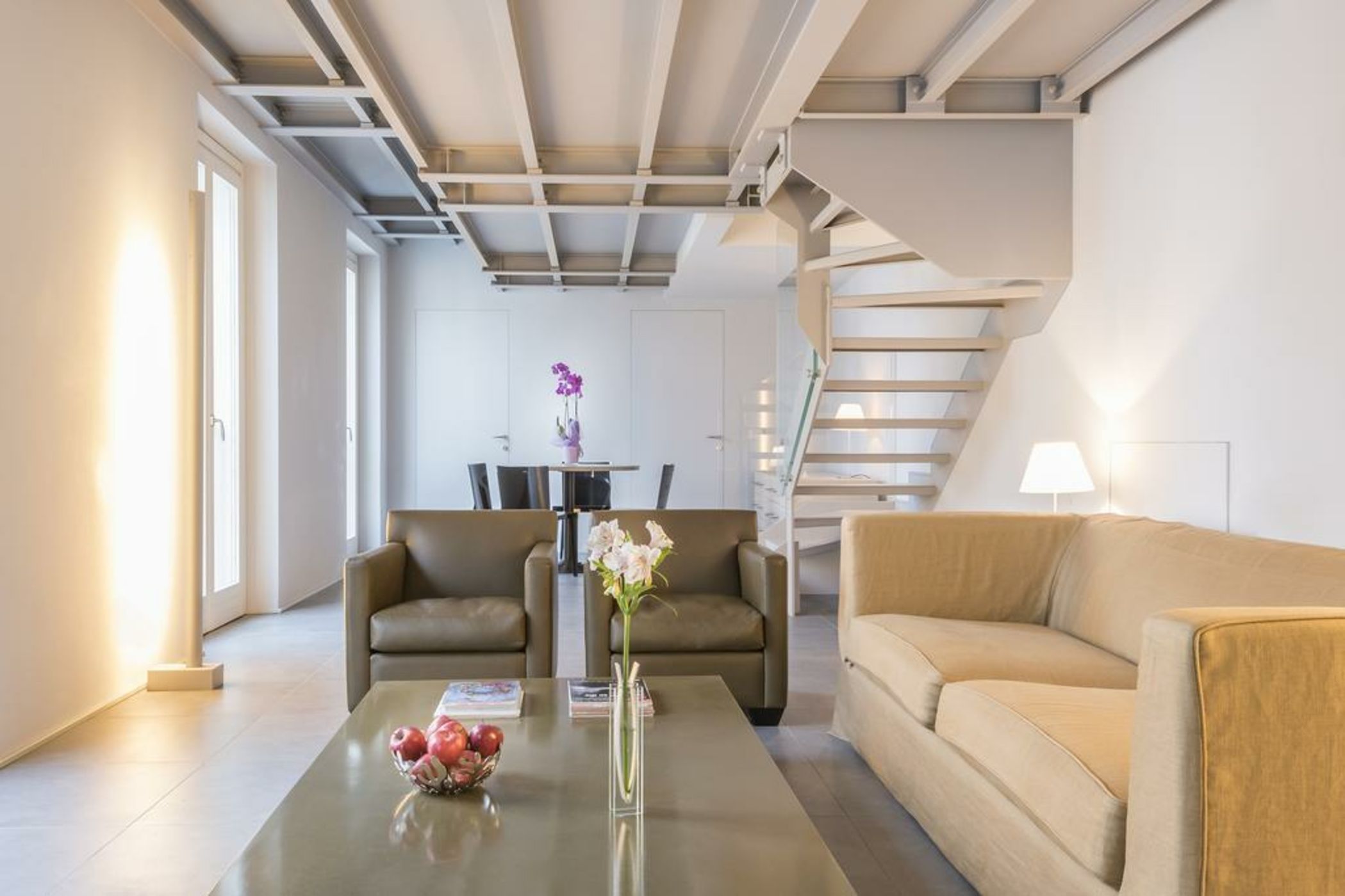 Adelaide - Corso Magenta