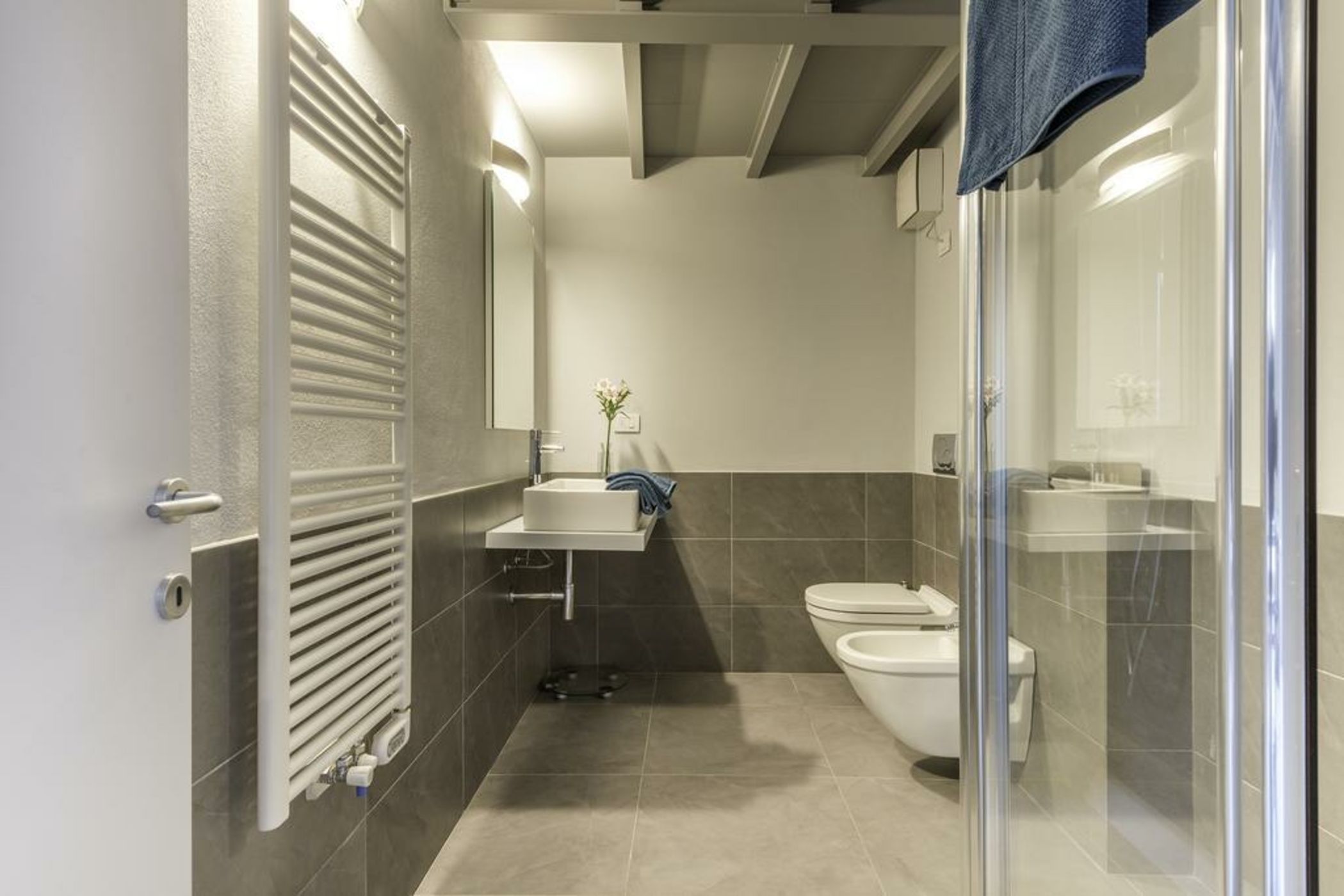 Adelaide - Corso Magenta