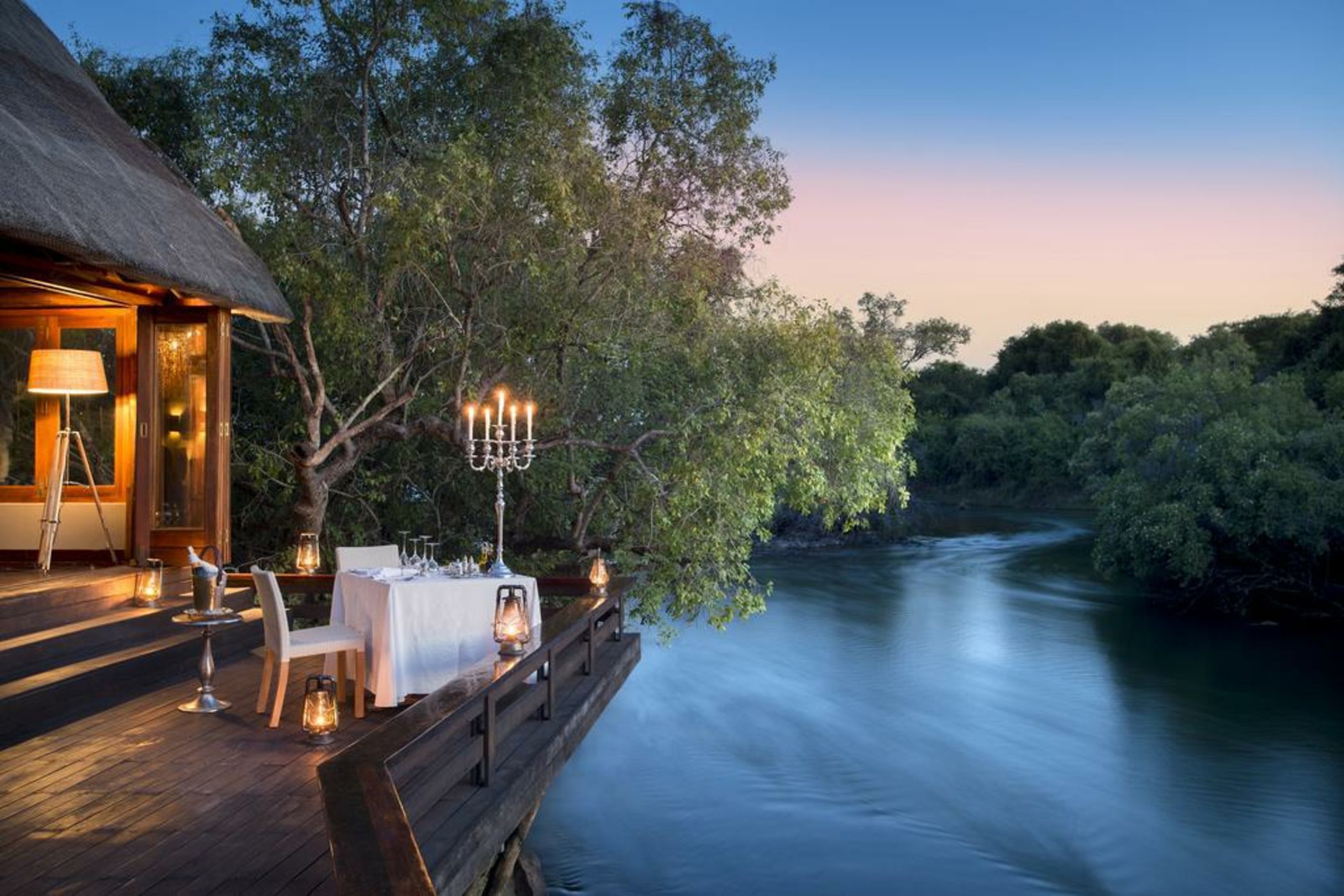 Royal Chundu River Lodge