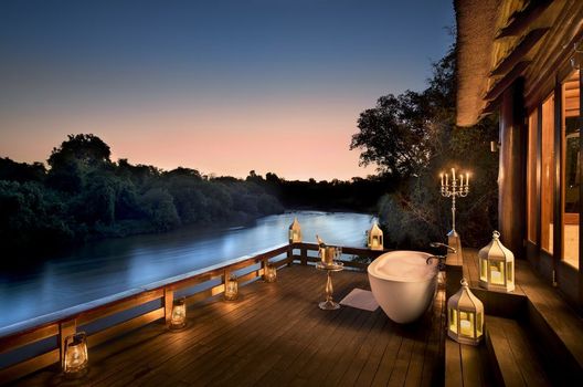 Royal Chundu River Lodge