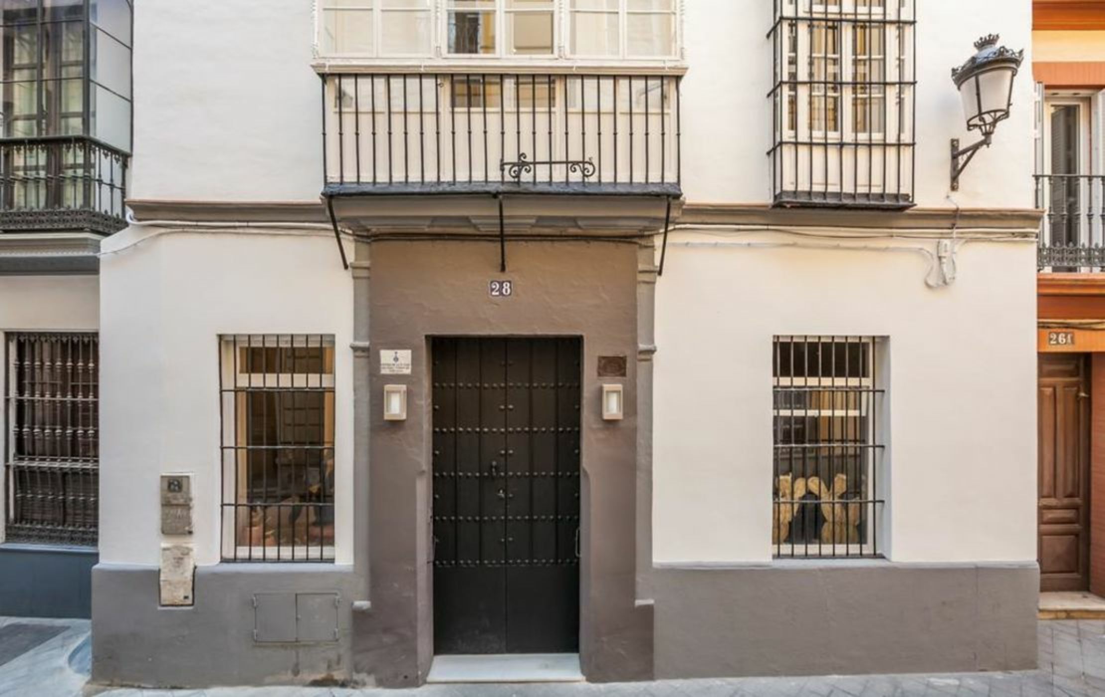 Tomas Ibarra Pool & Luxury