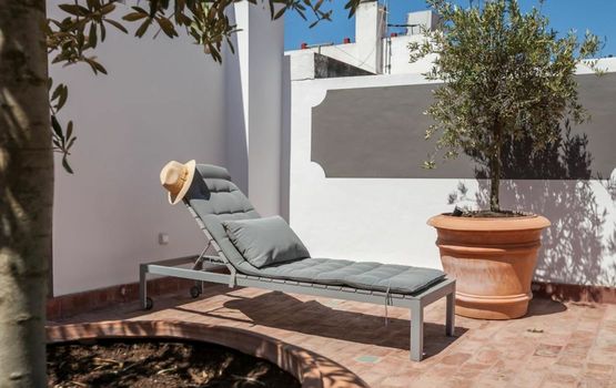 Tomas Ibarra Pool & Luxury