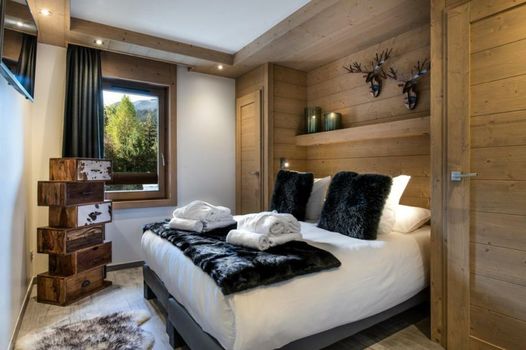 Mammoth Lodge
