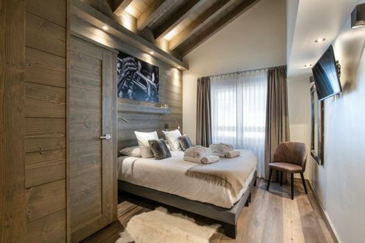 Mammoth Lodge
