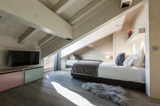 Whistler Lodge