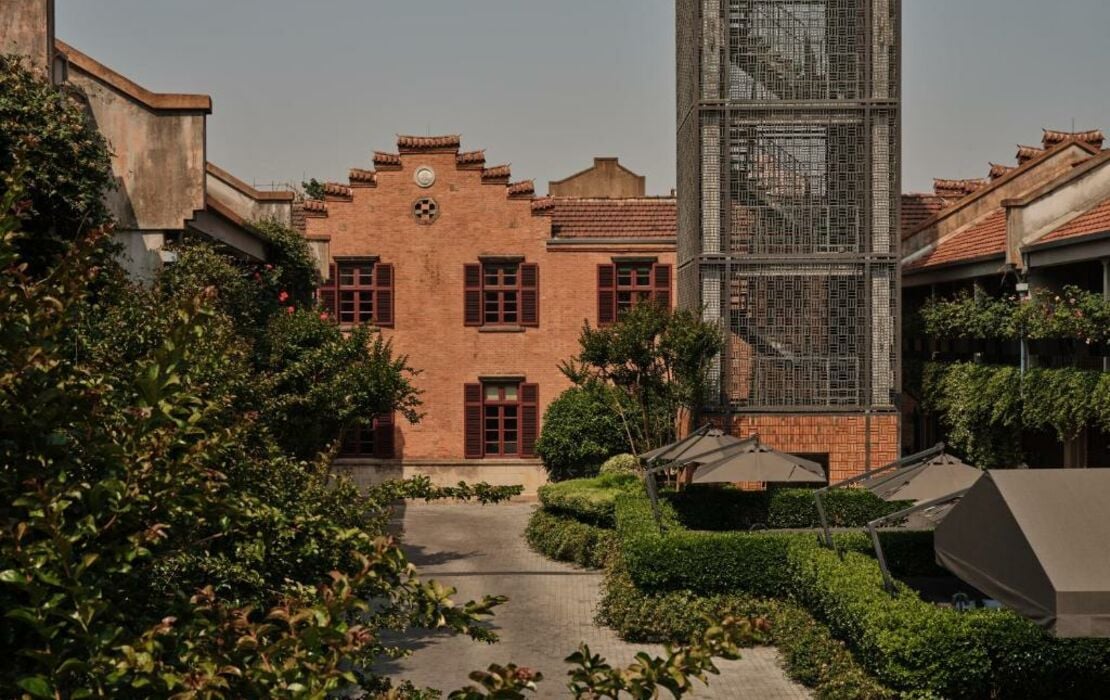 Capella Shanghai, Jian Ye Li
