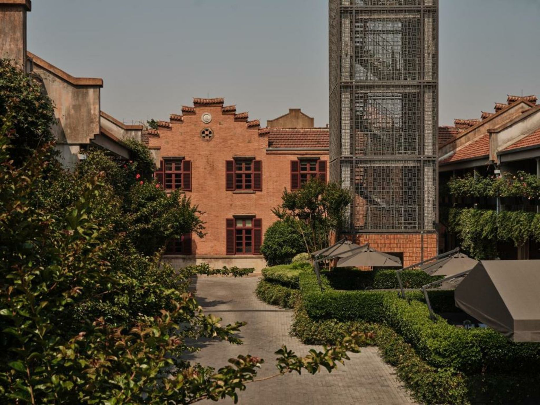 Capella Shanghai, Jian Ye Li