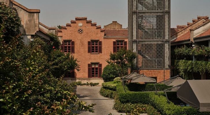 Capella Shanghai, Jian Ye Li