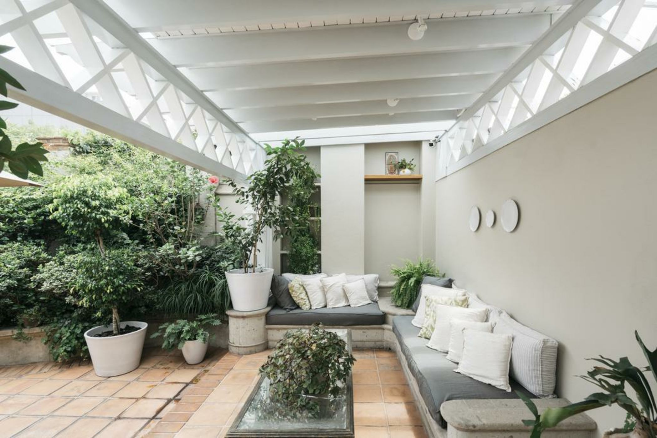 Nima Local House Hotel