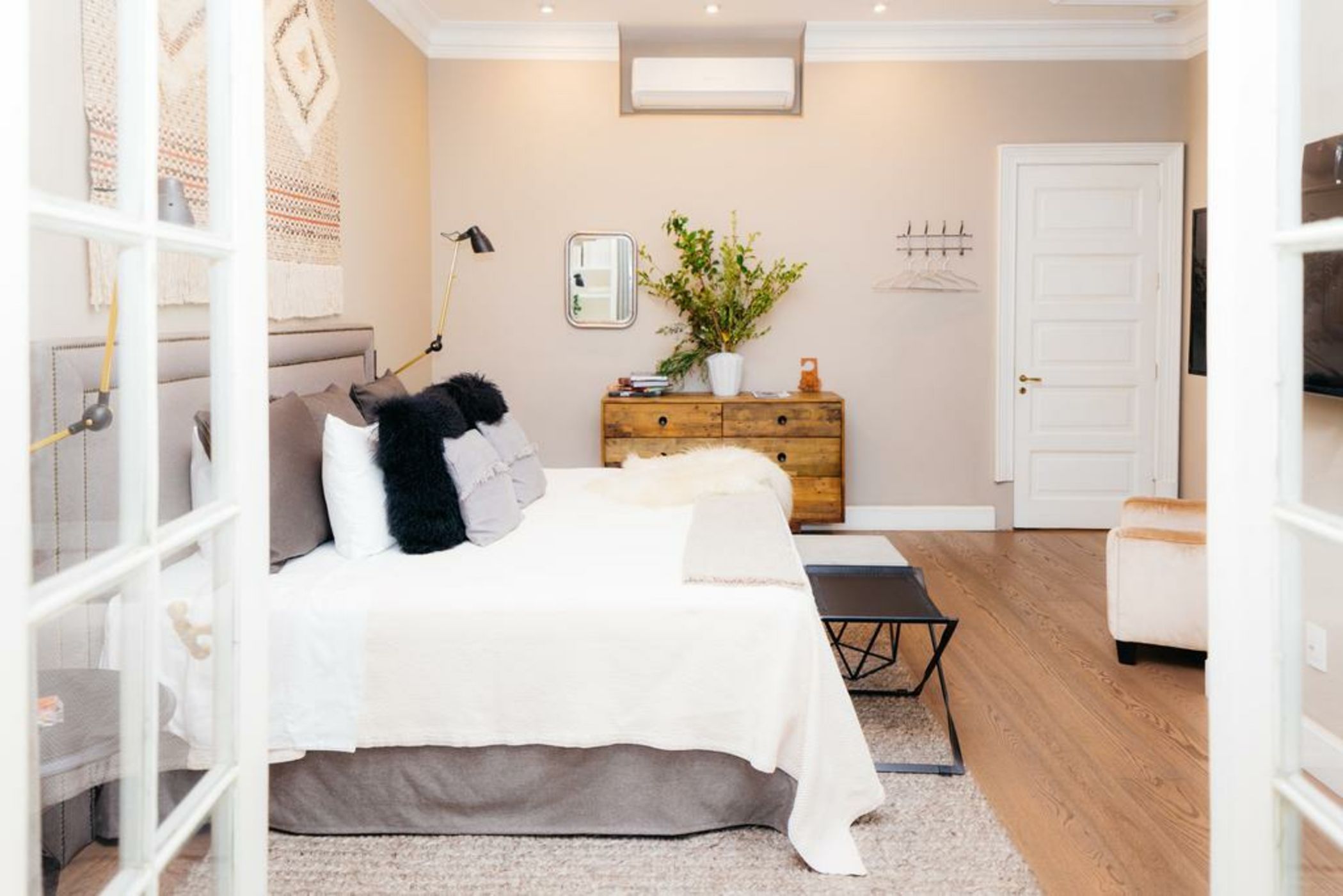 Nima Local House Hotel