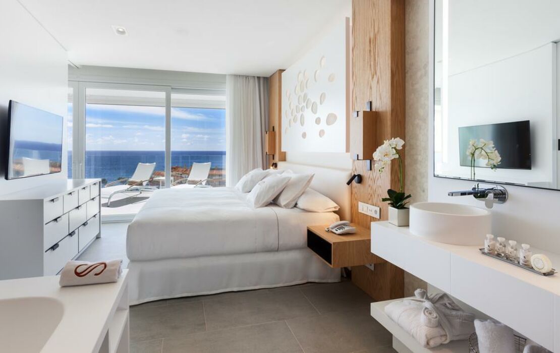 Royal Hideaway Corales Suites, by Barceló Hotel Group