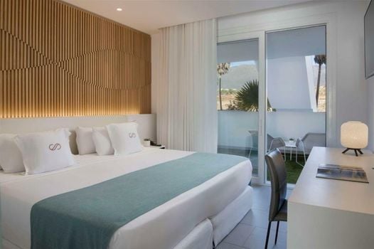 Royal Hideaway Corales Suites