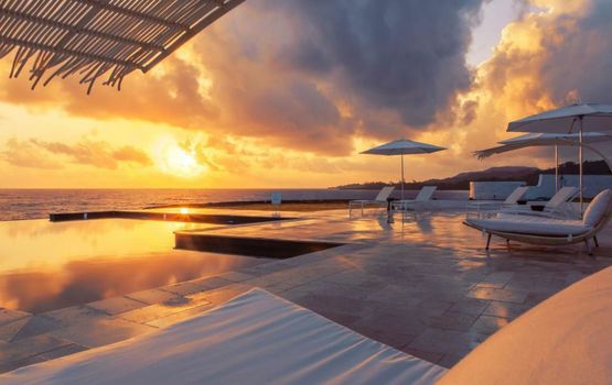 Trident Hotel