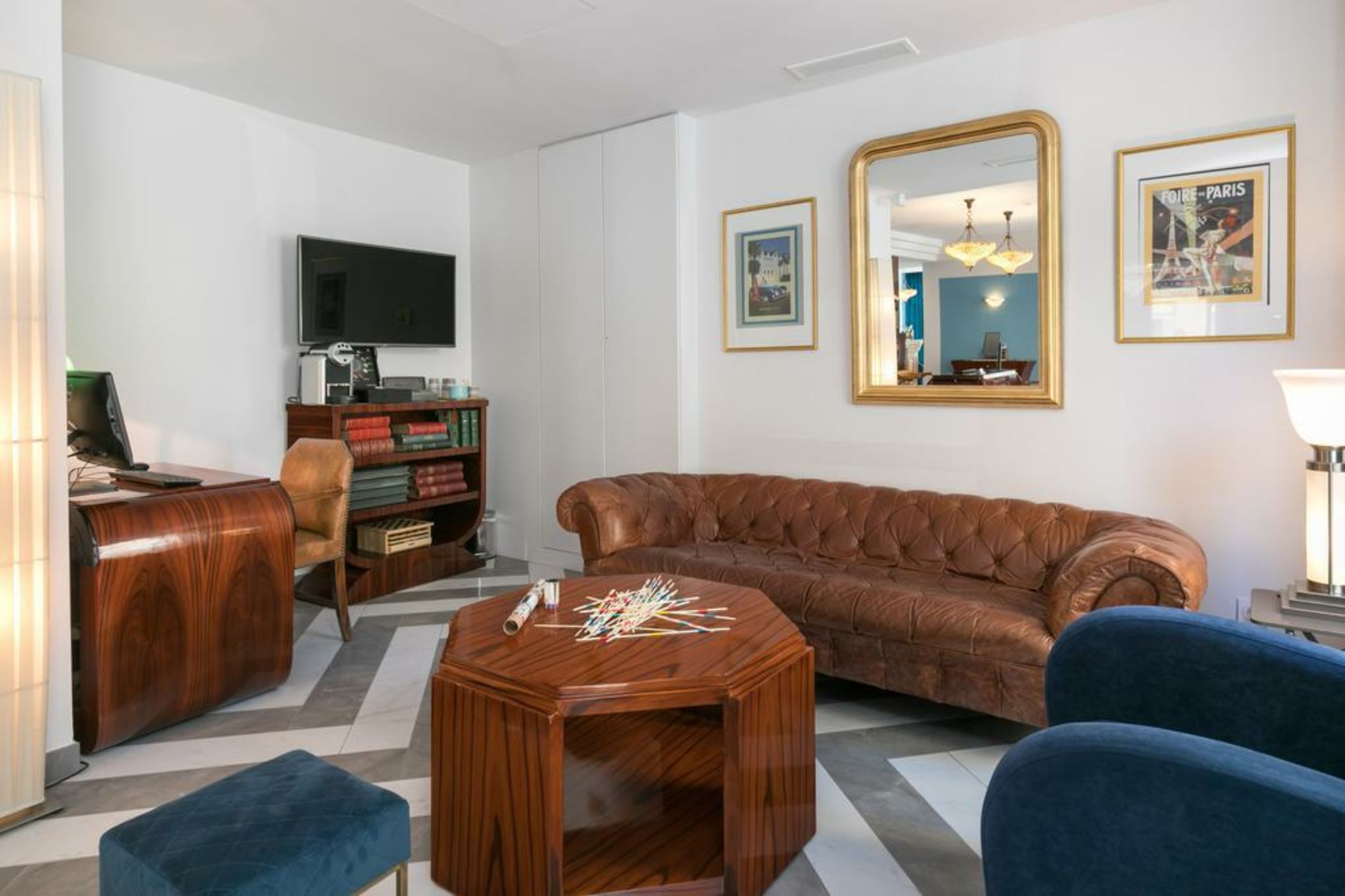 The Jay Hotel by HappyCulture