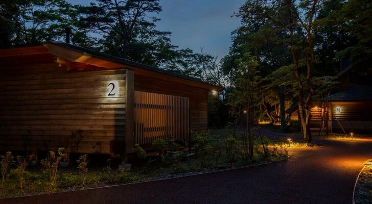 HAKONE RETREAT VILLA by Onko Chishin