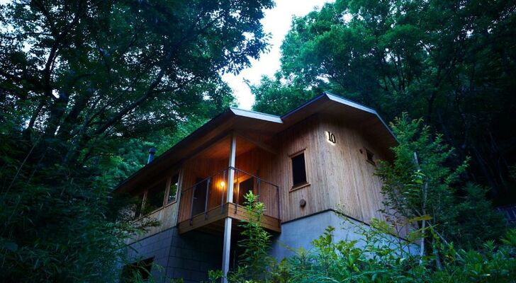 HAKONE RETREAT VILLA by Onko Chishin