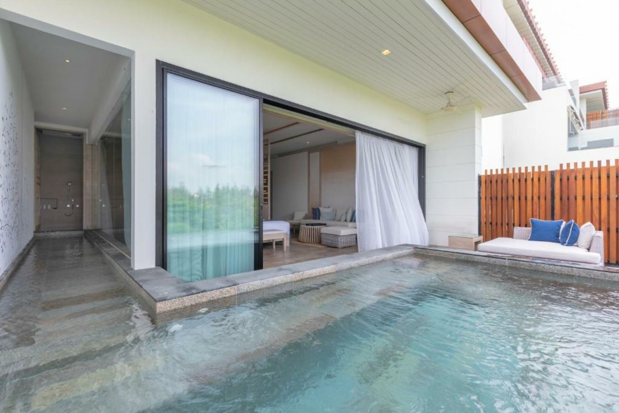 Cape Nidhra Hotel - SHA Extra Plus