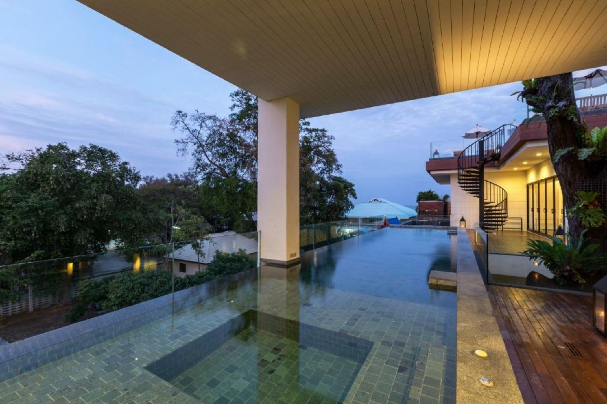 Cape Nidhra Hotel - SHA Extra Plus