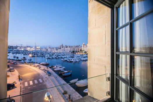 Cugo Gran Macina Grand Harbour