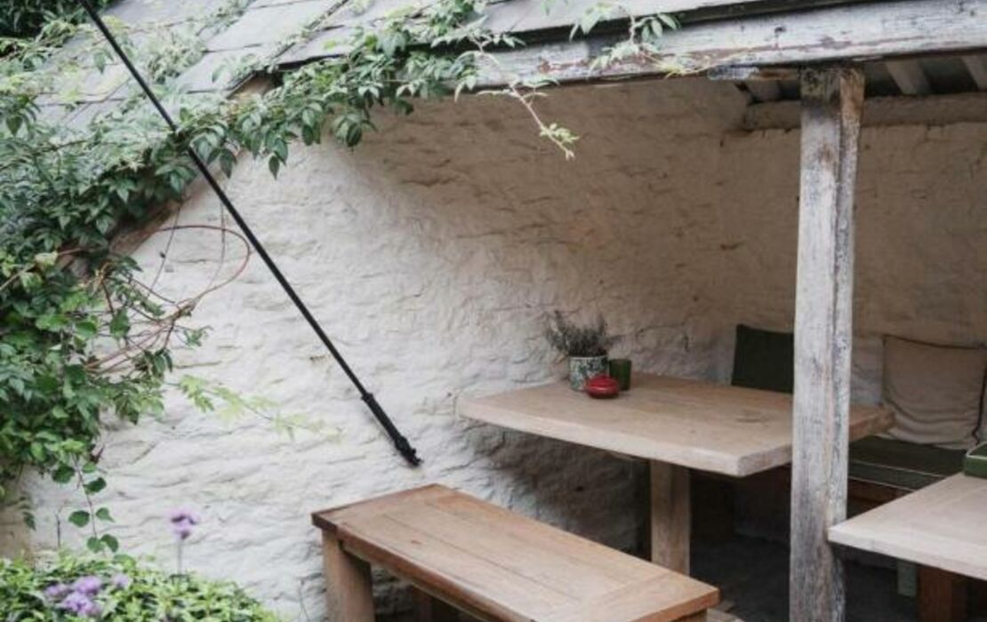 The Swan Inn, a Design Boutique Hotel ShiptonunderWychwood, United