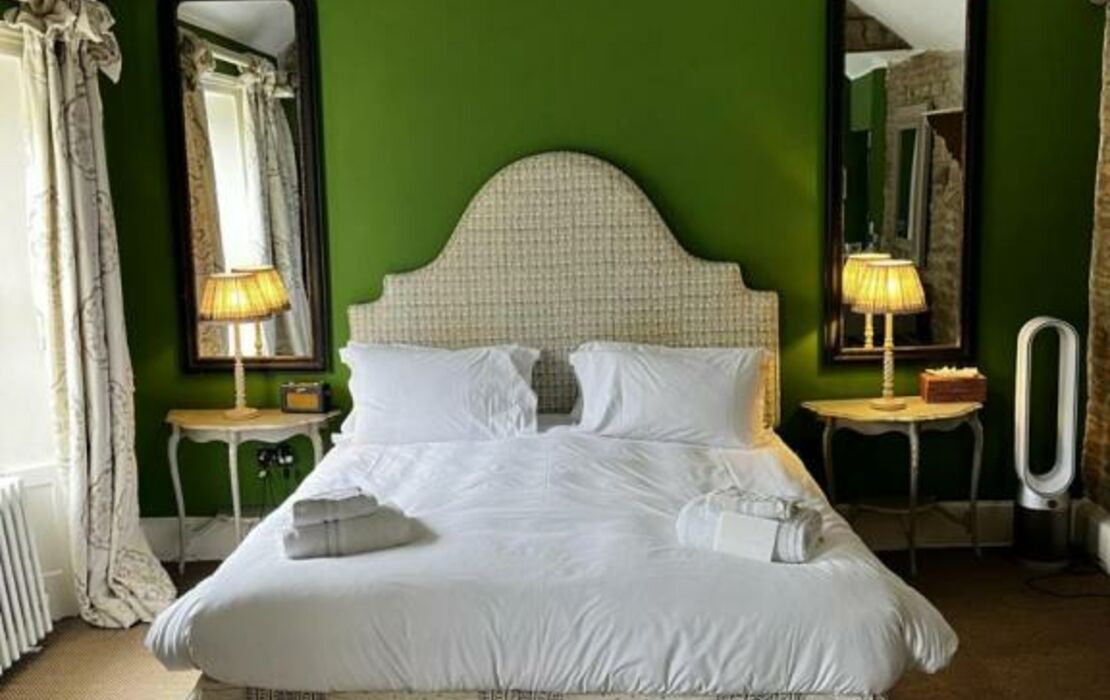 The Swan Inn, a Design Boutique Hotel ShiptonunderWychwood, United