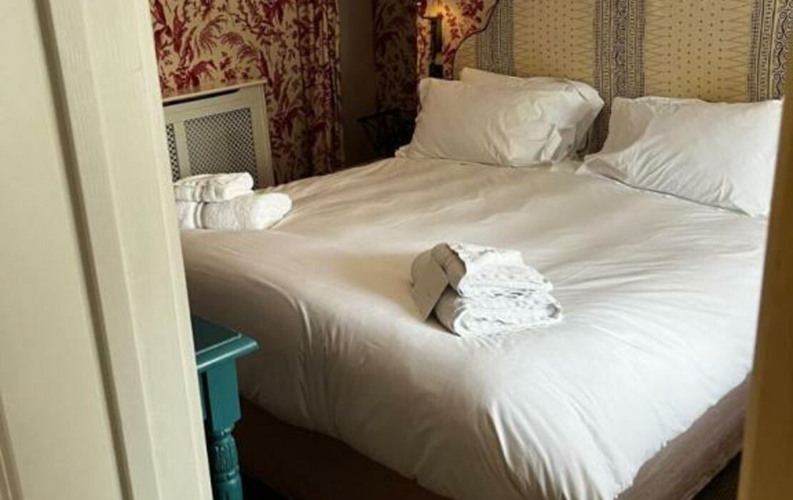 The Swan Inn, a Design Boutique Hotel ShiptonunderWychwood, United